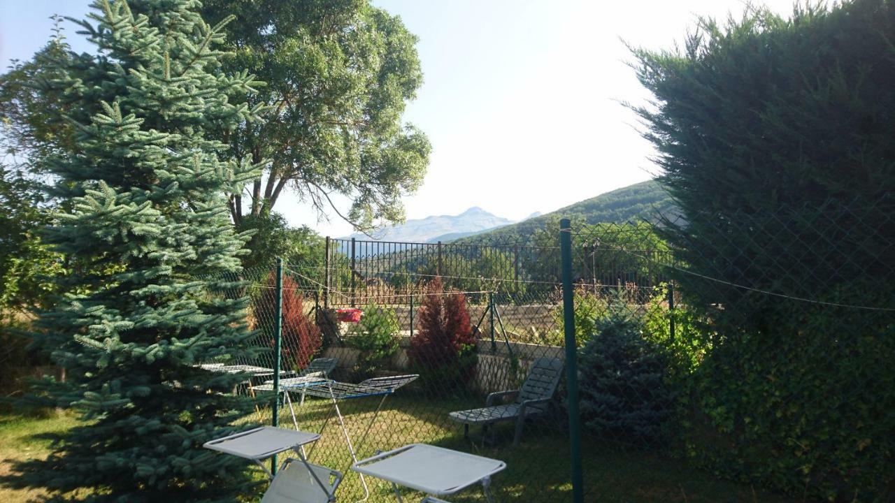 Vila Casa Noelia Castiello de Jaca Exteriér fotografie